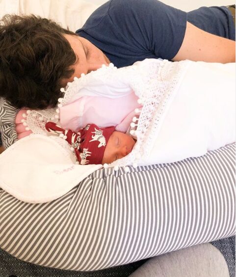 61251385 1305584502899534 4652324569485410304 n - Colecho Baby nest